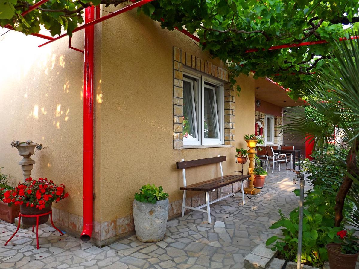 Apartments Maricic 200 Meters From The Beach Novi Vinodolski Zewnętrze zdjęcie