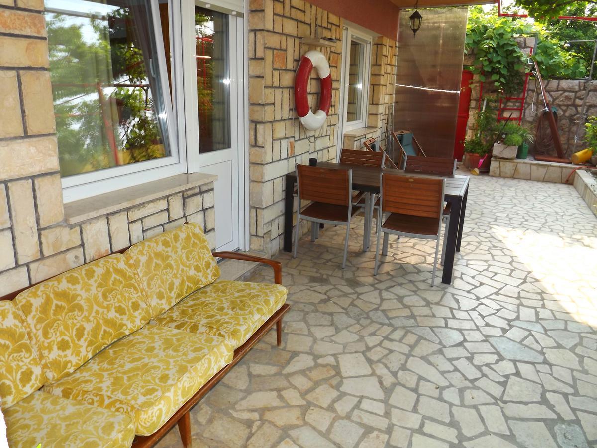 Apartments Maricic 200 Meters From The Beach Novi Vinodolski Zewnętrze zdjęcie