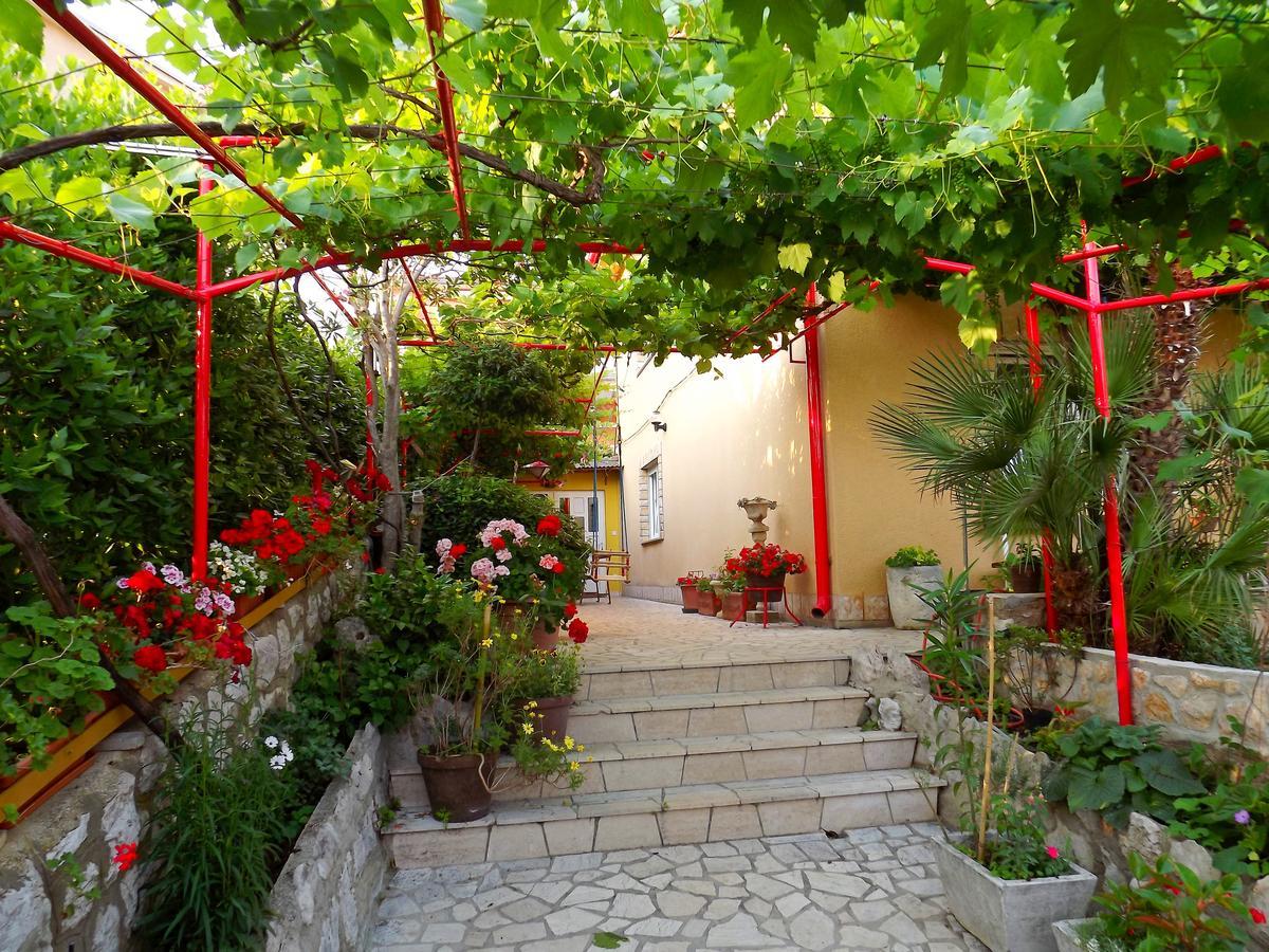Apartments Maricic 200 Meters From The Beach Novi Vinodolski Zewnętrze zdjęcie