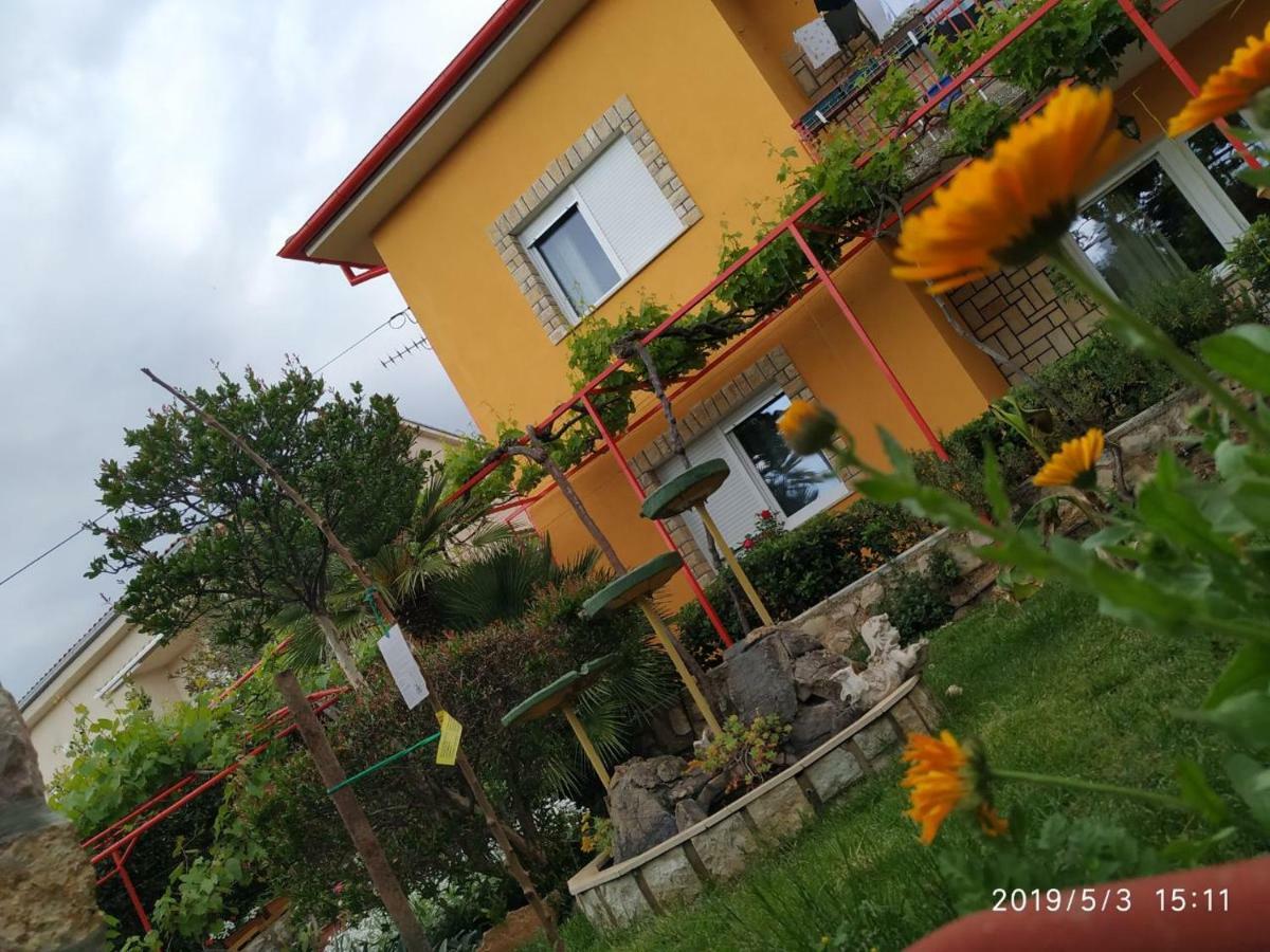 Apartments Maricic 200 Meters From The Beach Novi Vinodolski Zewnętrze zdjęcie
