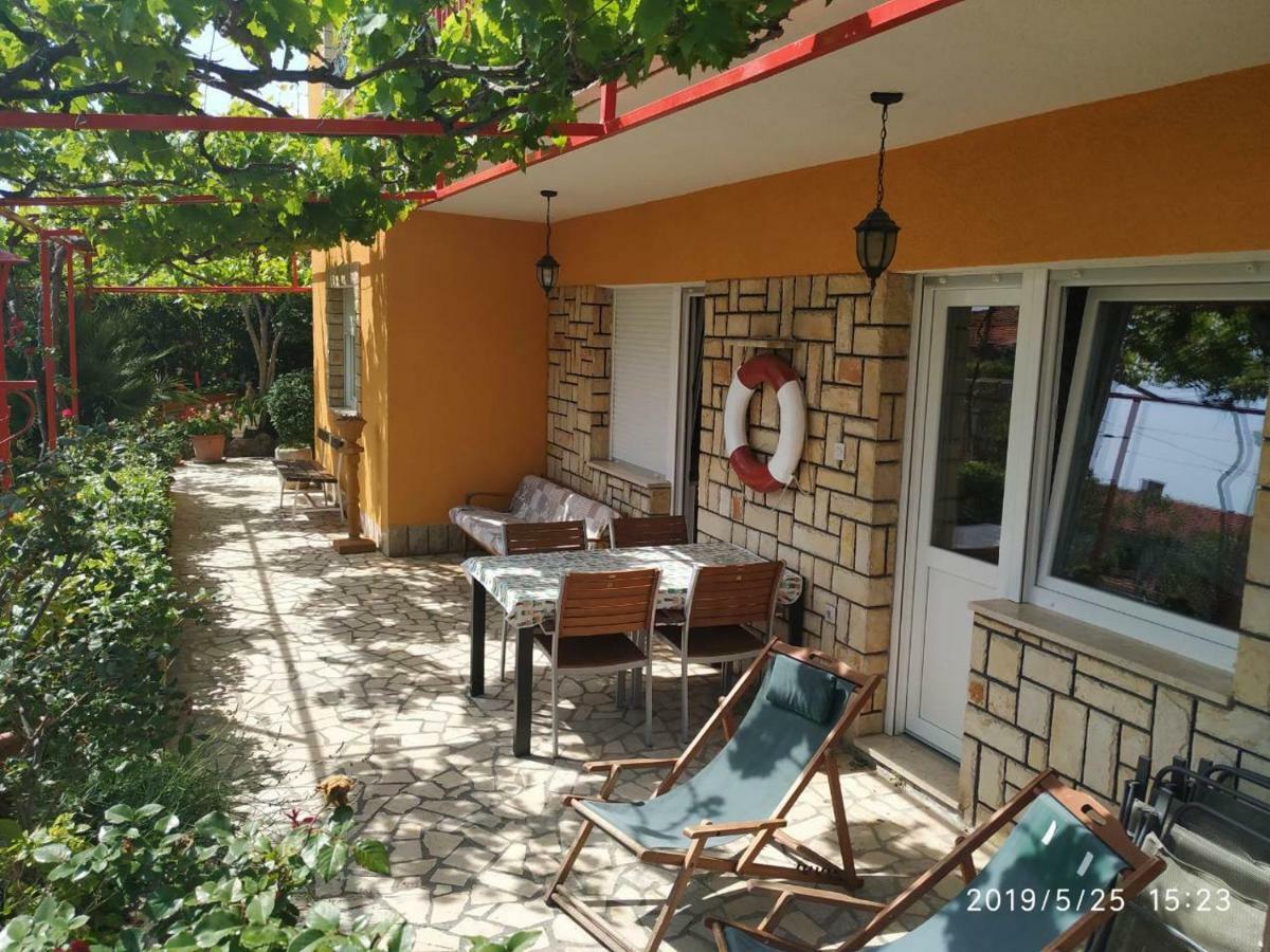 Apartments Maricic 200 Meters From The Beach Novi Vinodolski Zewnętrze zdjęcie