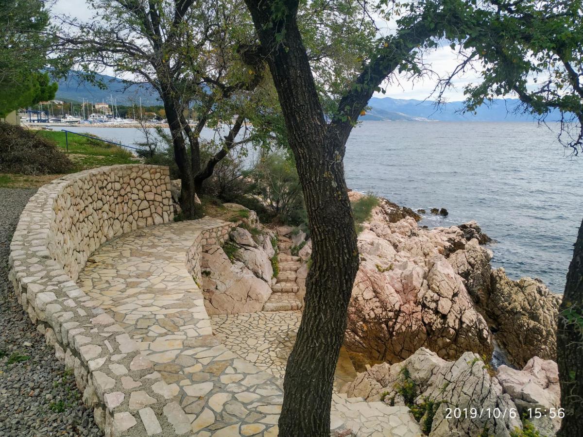 Apartments Maricic 200 Meters From The Beach Novi Vinodolski Zewnętrze zdjęcie