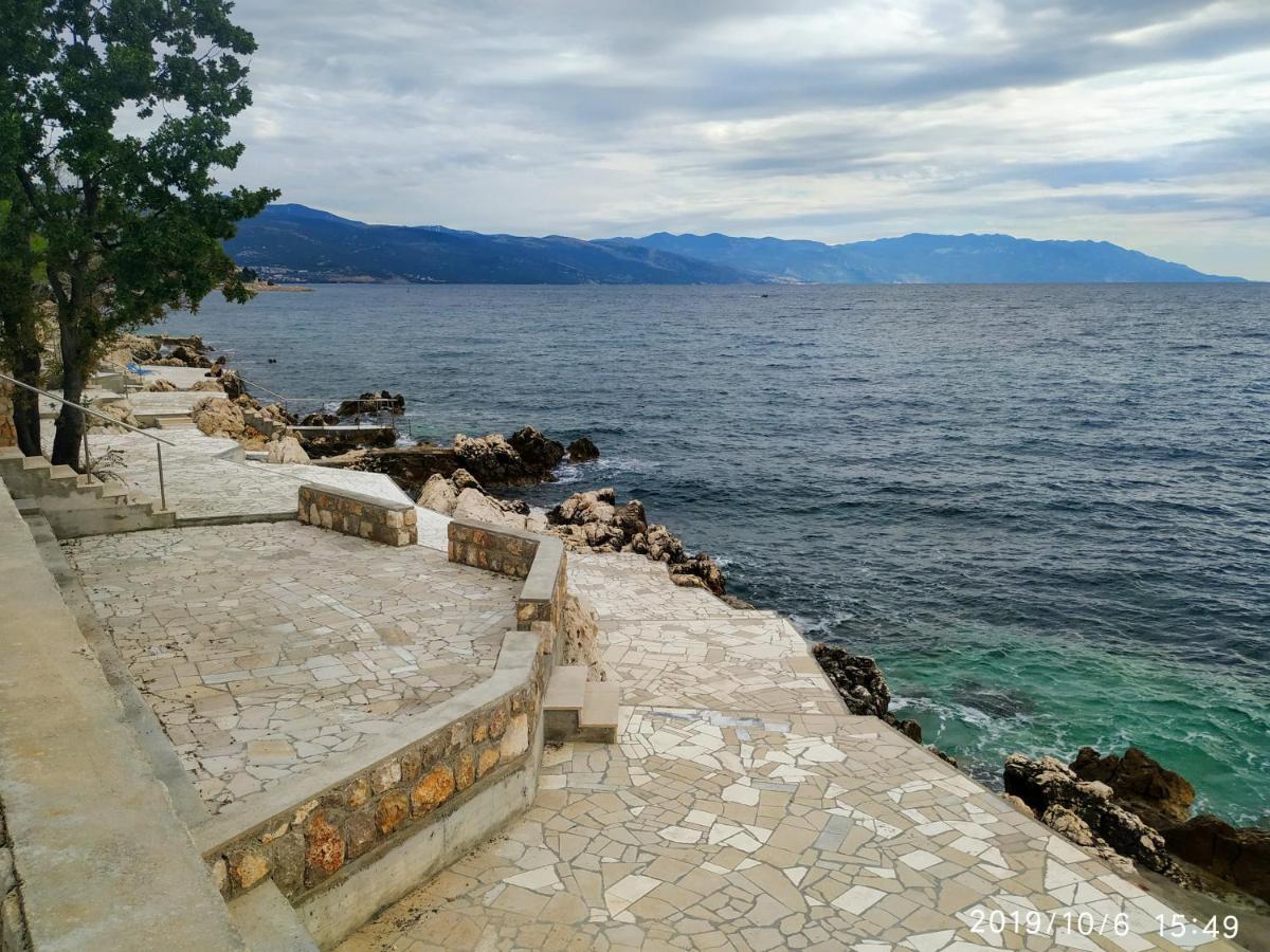 Apartments Maricic 200 Meters From The Beach Novi Vinodolski Zewnętrze zdjęcie