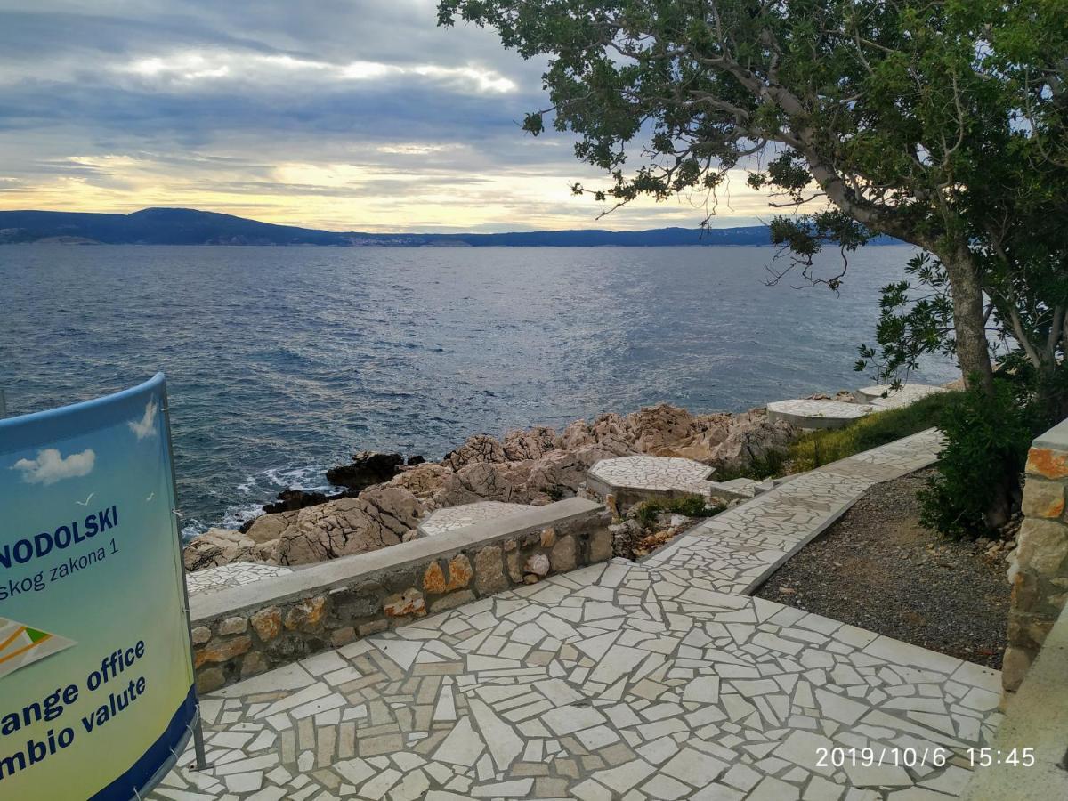 Apartments Maricic 200 Meters From The Beach Novi Vinodolski Zewnętrze zdjęcie